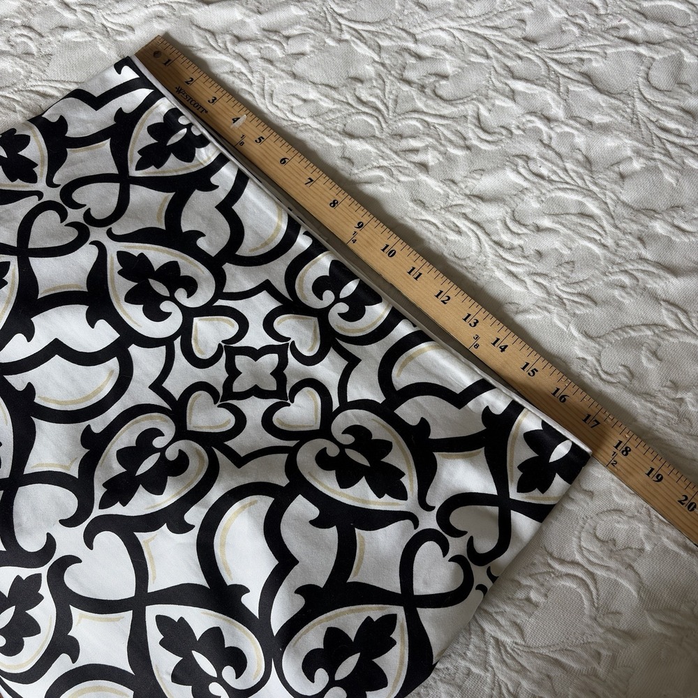 White House Black Market Skirt 12 Black White Geometric Office Banker Career - Picture 7 of 10